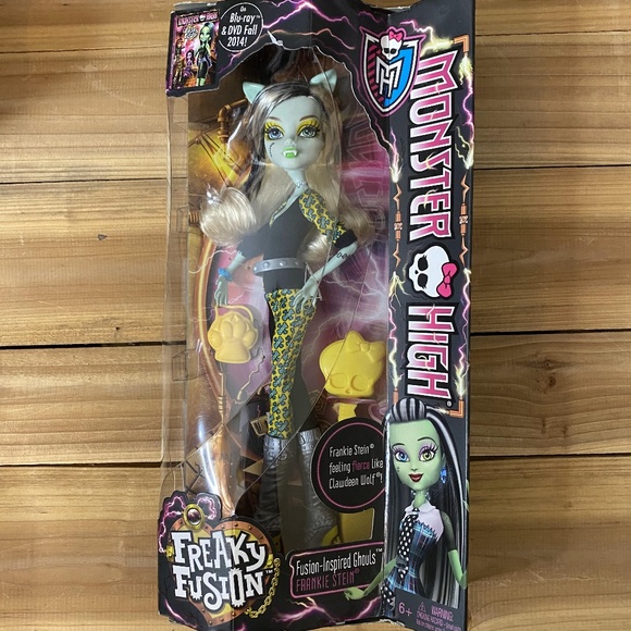 【HI FI FNK】Fuffy Blosuon monster high | Toys | Monster High Frankie Stein Freaky